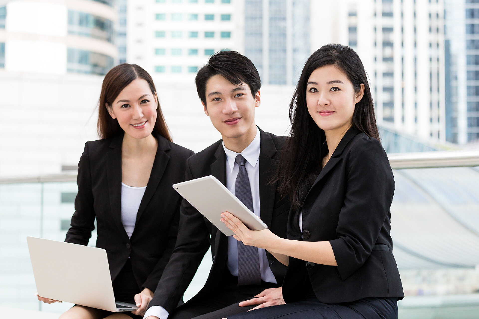 北京调查取证公司：如何运用数据分析优化企业决策？